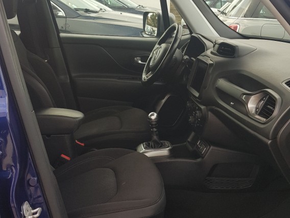 Aperçu de la photo 11 du véhicule JEEP RENEGADE