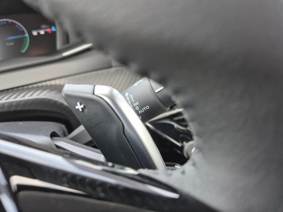 Aperçu de la photo 20 du véhicule PEUGEOT 208