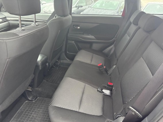 Aperçu de la photo 11 du véhicule MITSUBISHI OUTLANDER