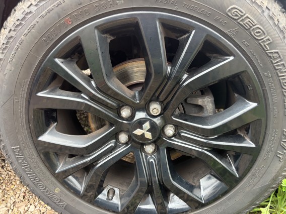 Aperçu de la photo 31 du véhicule MITSUBISHI OUTLANDER