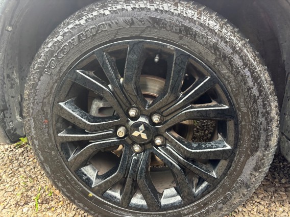 Aperçu de la photo 32 du véhicule MITSUBISHI OUTLANDER