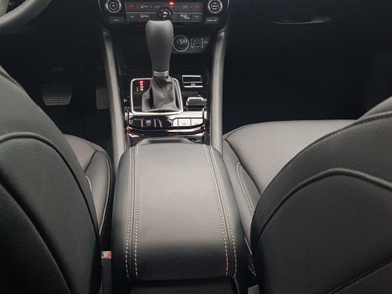 Aperçu de la photo 4 du véhicule JEEP COMPASS