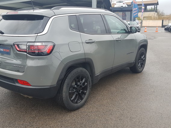 Aperçu de la photo 16 du véhicule JEEP COMPASS