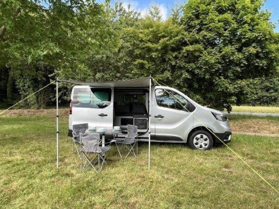 Aperçu de la photo 4 du véhicule RENAULT TRAFIC FOURGON
