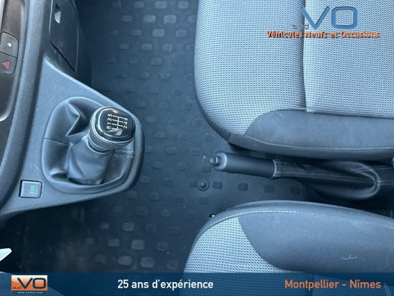 Aperçu de la photo 16 du véhicule RENAULT TRAFIC COMBI