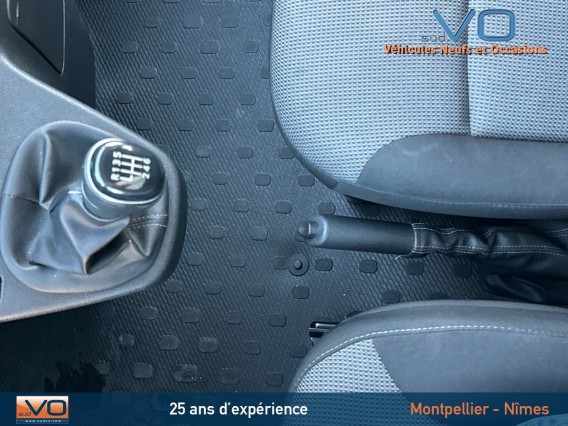 Aperçu de la photo 23 du véhicule RENAULT TRAFIC COMBI