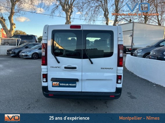 Aperçu de la photo 36 du véhicule RENAULT TRAFIC COMBI
