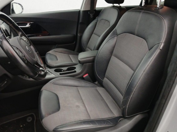 Aperçu de la photo 11 du véhicule KIA NIRO