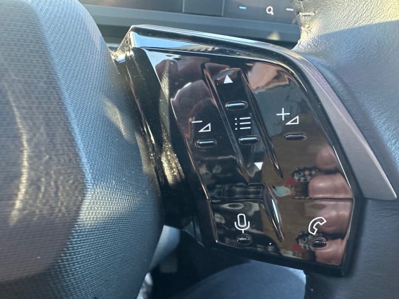 Aperçu de la photo 16 du véhicule PEUGEOT 3008