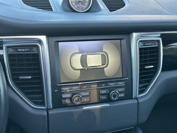 Aperçu de la photo 16 du véhicule PORSCHE MACAN