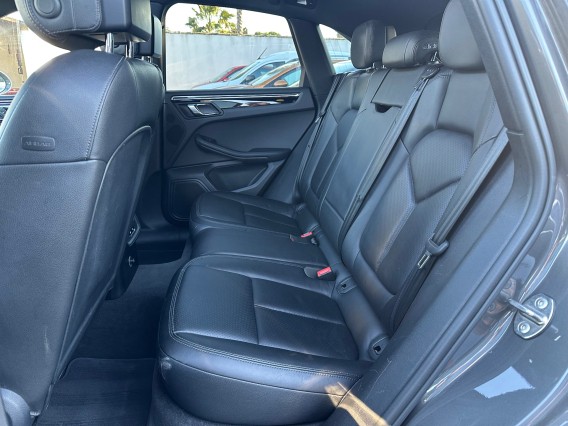 Aperçu de la photo 23 du véhicule PORSCHE MACAN