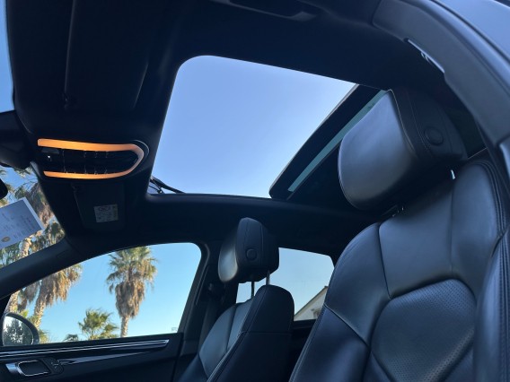 Aperçu de la photo 27 du véhicule PORSCHE MACAN