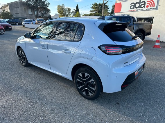 Aperçu de la photo 8 du véhicule PEUGEOT 208