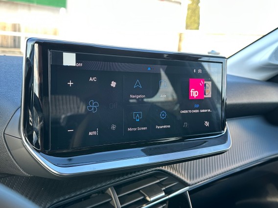 Aperçu de la photo 16 du véhicule PEUGEOT 208