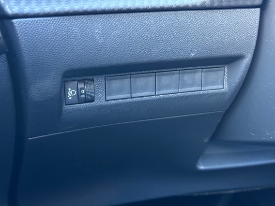 Aperçu de la photo 27 du véhicule PEUGEOT 208