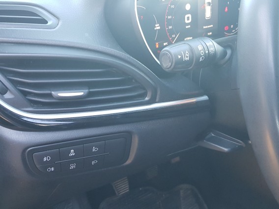 Aperçu de la photo 15 du véhicule FIAT TIPO CROSS 5 PORTES MY21