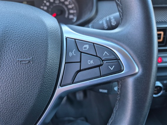 Aperçu de la photo 15 du véhicule DACIA SANDERO