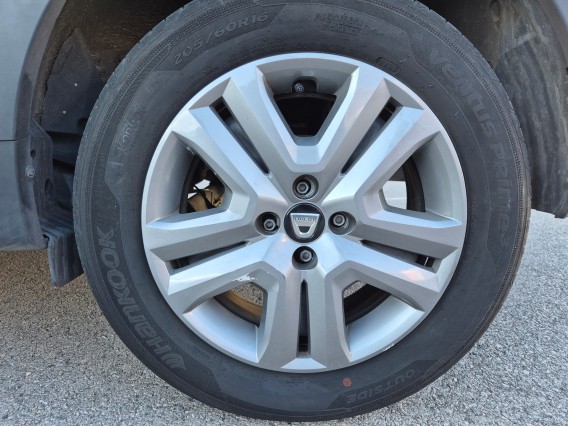 Aperçu de la photo 24 du véhicule DACIA SANDERO