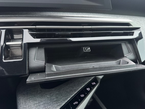 Aperçu de la photo 22 du véhicule PEUGEOT 3008