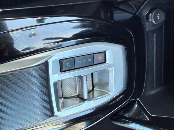 Aperçu de la photo 13 du véhicule PEUGEOT 2008