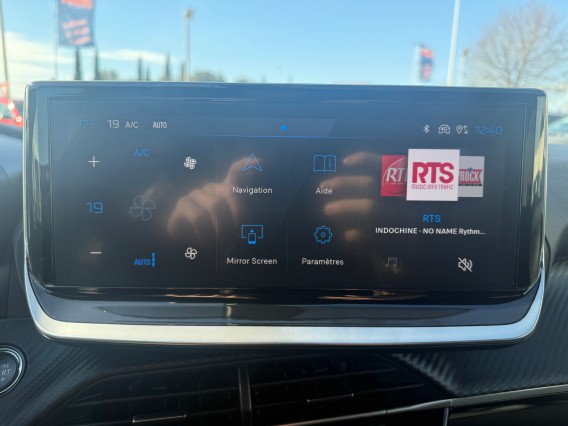 Aperçu de la photo 16 du véhicule PEUGEOT 2008