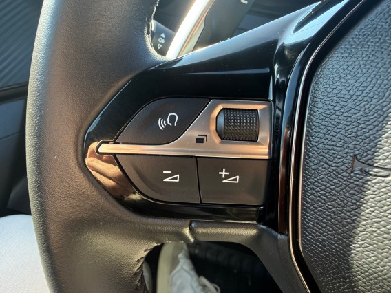 Aperçu de la photo 19 du véhicule PEUGEOT 2008