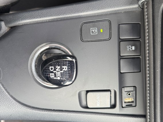 Aperçu de la photo 13 du véhicule TOYOTA AURIS RC18