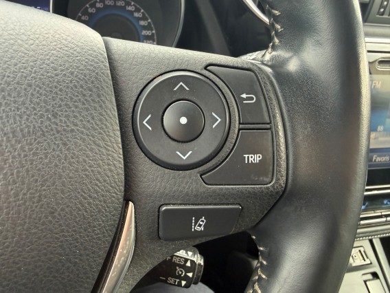 Aperçu de la photo 16 du véhicule TOYOTA AURIS RC18