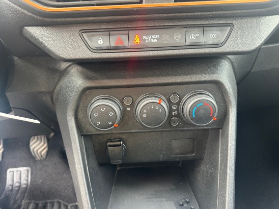 Aperçu de la photo 15 du véhicule DACIA SANDERO