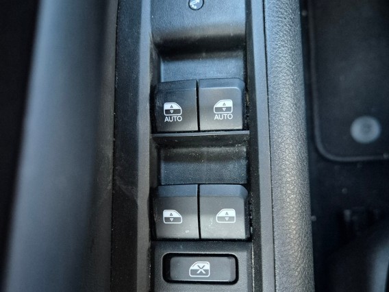 Aperçu de la photo 21 du véhicule JEEP COMPASS