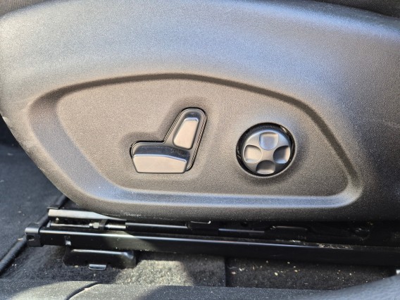 Aperçu de la photo 27 du véhicule JEEP COMPASS