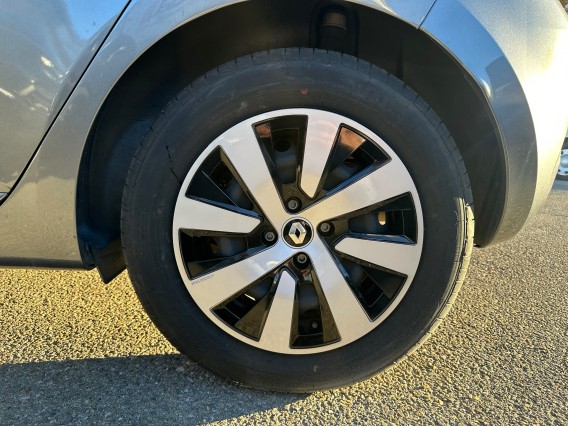 Aperçu de la photo 31 du véhicule RENAULT CLIO V