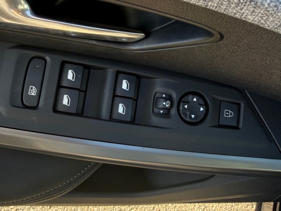 Aperçu de la photo 24 du véhicule PEUGEOT 3008