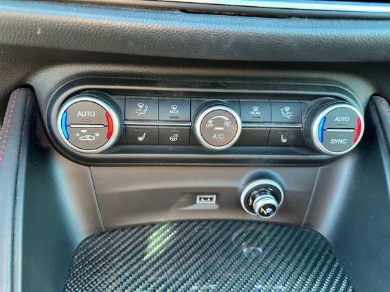 Aperçu de la photo 35 du véhicule ALFA ROMEO STELVIO MY22