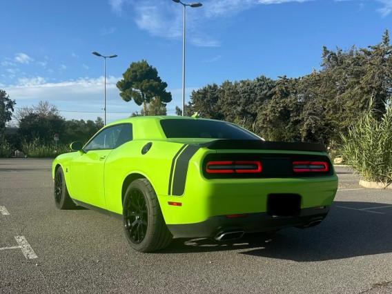 Aperçu de la photo 4 du véhicule DODGE CHALLENGER