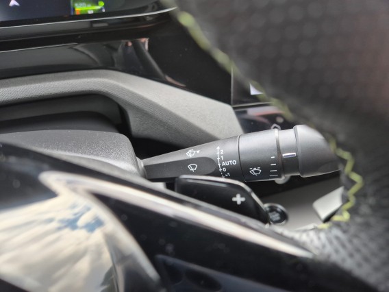 Aperçu de la photo 16 du véhicule PEUGEOT 408