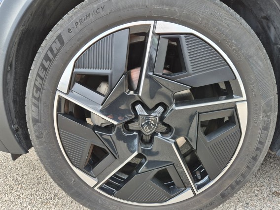 Aperçu de la photo 25 du véhicule PEUGEOT 408