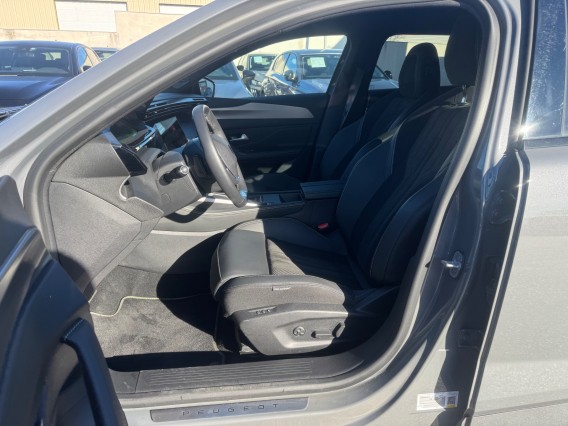 Aperçu de la photo 12 du véhicule PEUGEOT 408