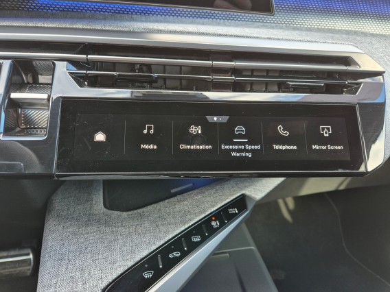 Aperçu de la photo 9 du véhicule PEUGEOT 3008