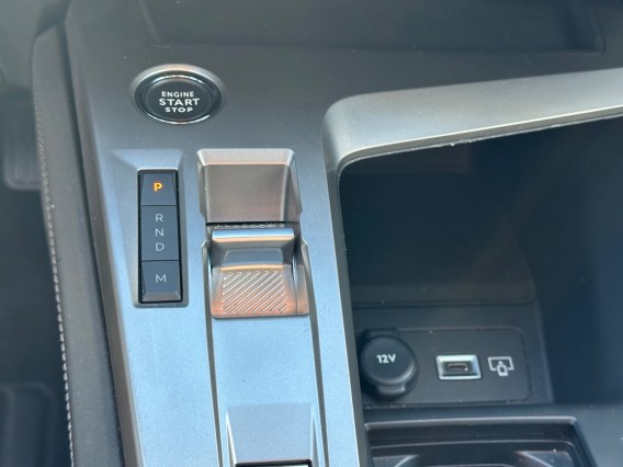 Aperçu de la photo 21 du véhicule PEUGEOT 308