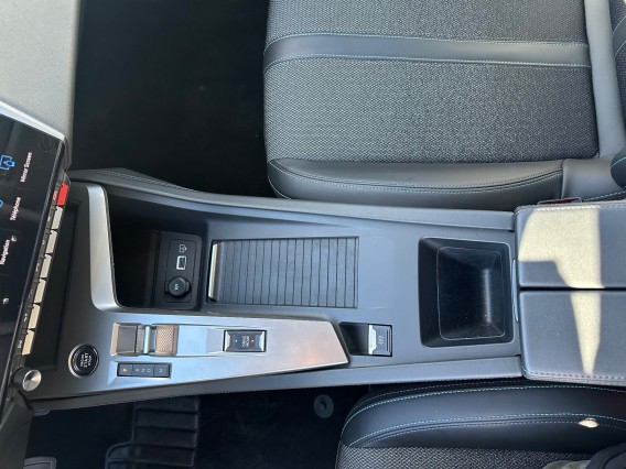 Aperçu de la photo 22 du véhicule PEUGEOT 308