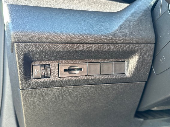 Aperçu de la photo 23 du véhicule PEUGEOT 308