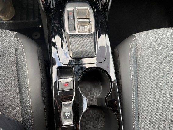 Aperçu de la photo 14 du véhicule PEUGEOT 208