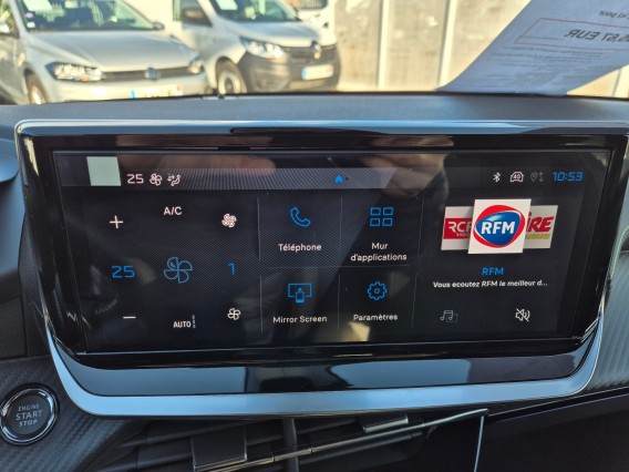 Aperçu de la photo 15 du véhicule PEUGEOT 208