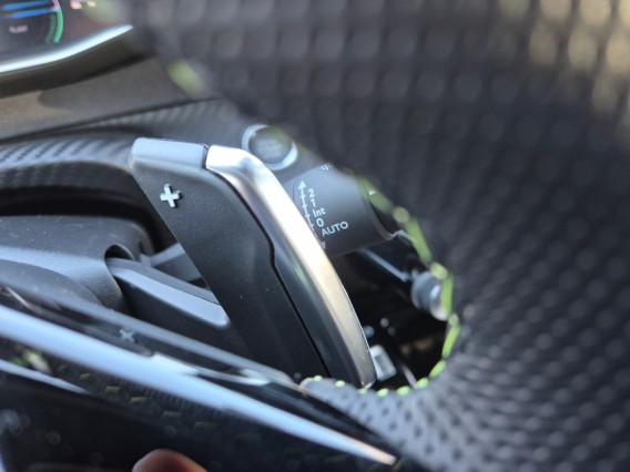 Aperçu de la photo 20 du véhicule PEUGEOT 208