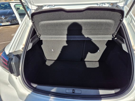 Aperçu de la photo 22 du véhicule PEUGEOT 208