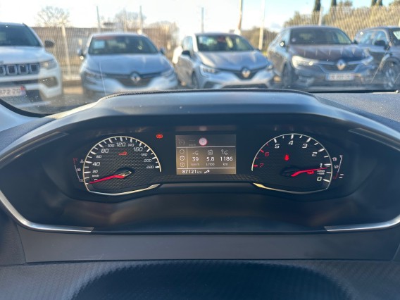 Aperçu de la photo 19 du véhicule PEUGEOT 208