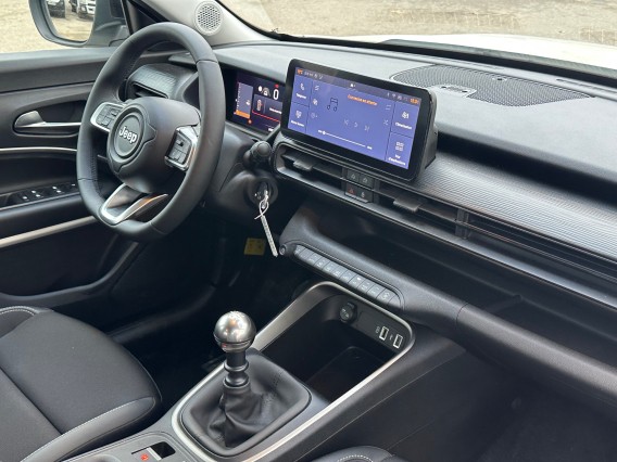 Aperçu de la photo 11 du véhicule JEEP AVENGER