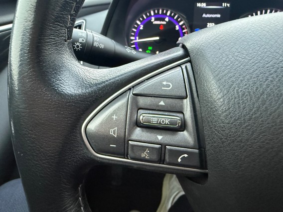 Aperçu de la photo 17 du véhicule INFINITI Q50