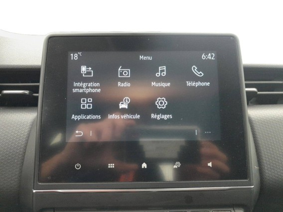 Aperçu de la photo 8 du véhicule RENAULT CLIO V